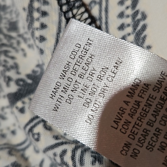 Sandra Darren | Gray and Cream Paisly Faux Wrap Knit Dress - Picture 7 of 12